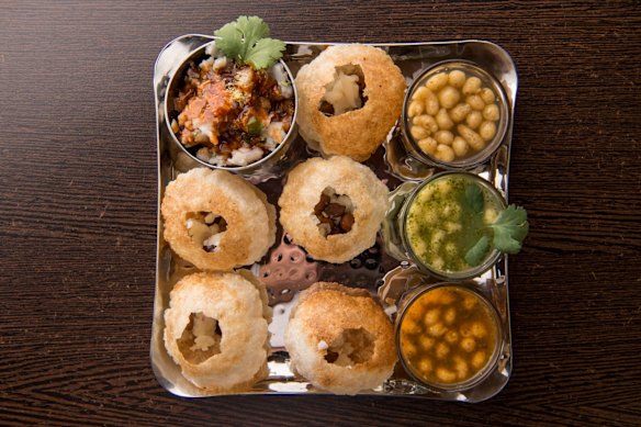 Pani puri.