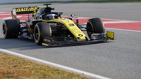 Pre-season testing got better for Renault's Daniel Ricciardo as the days went on.