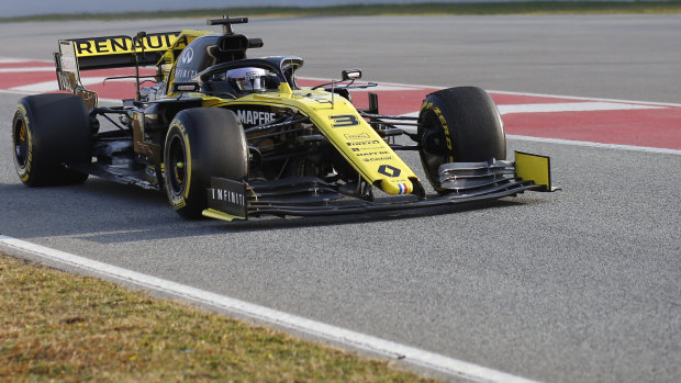 Pre-season testing got better for Renault's Daniel Ricciardo as the days went on.