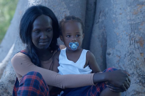 Joey returns to the Fitzroy flats to reunite with his girlfriend Rachol (Adut Miar) and son Tyson (Rimaz Lueth).