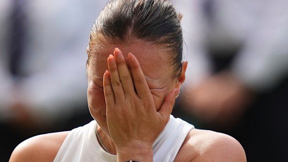 Disappointment: Amanda Anisimova cries after losing the women’s singles final match.