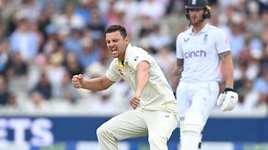 Josh Hazlewood celebrates the wicket of Ben Duckett.