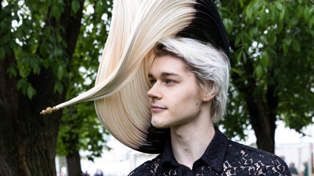 Souri Sengdara of Velvet & Tonic won the Lillian Frank Millinery Award with this gender neutral work.