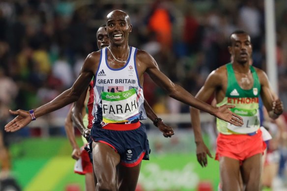 Mo Farah wins his second straight 10,000m Olympic gold at Rio in 2016.