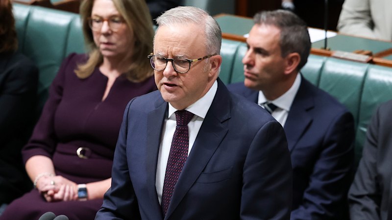 Voters back crackdown on extremism but Albanese lags on Bondi response