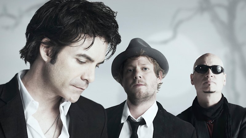 Pop-rock veterans Train deliver a crowd-pleaser with special Sydney surprise