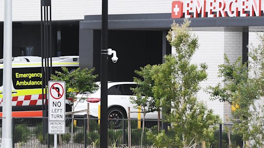 Doctors threaten to withhold treatment at Northern Beaches Hospital