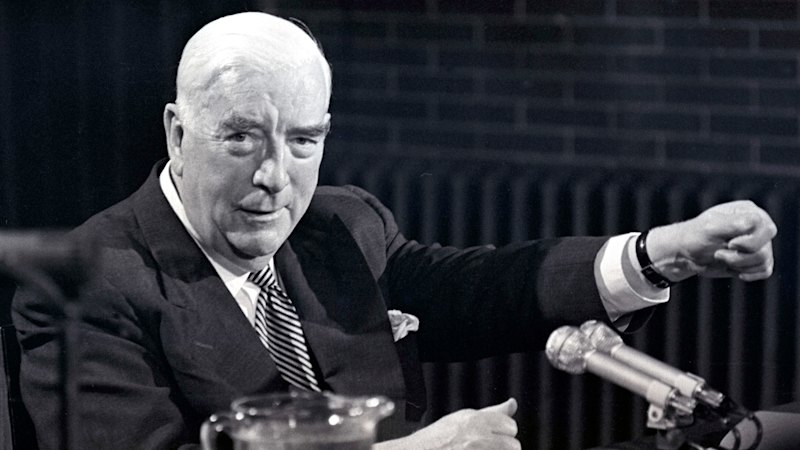 Labor minister accused of ‘grubby smear’ for labelling Menzies a ‘Nazi appeaser’