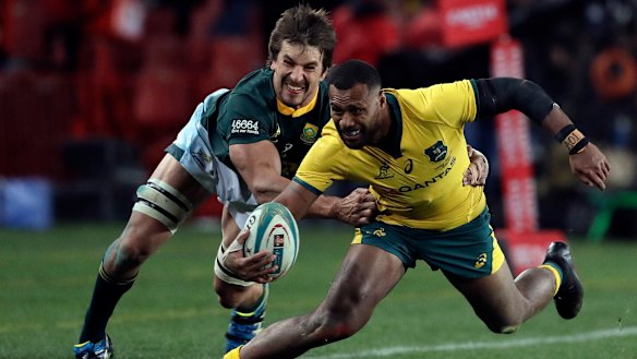 Desperate 'D': Etzebeth brings Kerevi down to earth. 