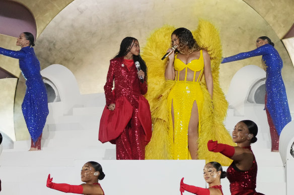 Beyoncé and daughter Blue Ivy Carter perform on stage headlining the Grand Reveal of Dubai’s newest luxury hotel, Atlantis The Royal on January 21, 2023 in Dubai, United Arab Emirates.  (Photo by Kevin Mazur/Getty Images for