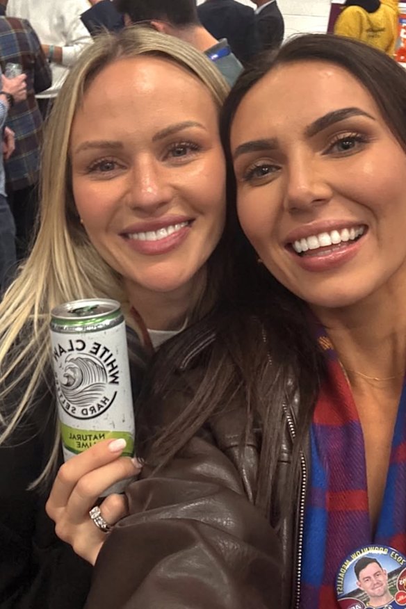 Jules Neale (left) and her estranged friend Tess Crosley on grand final day 2025.
