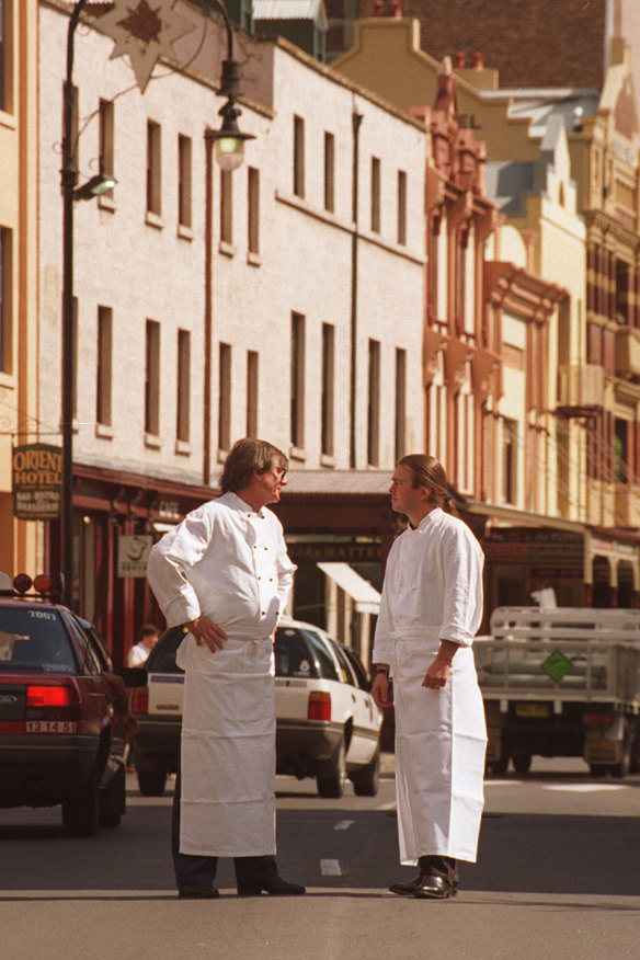 A friendly face-off in The Rocks with Tony Bilson. 