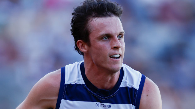 Out-of-contract young gun re-signs with the Cats; Hawks dasher’s ‘complicated’ deal talks