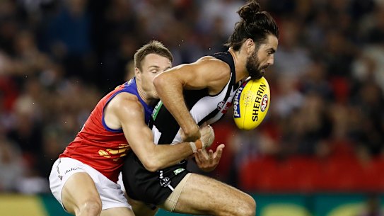 Grundy dominated the hitouts. 