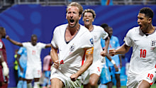 Harry Kane celebrate his side's first goal.