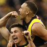 Tigers surge late to pip Hawks in spectacular comeback; Franklin drives Swans to win in likely WA farewell
