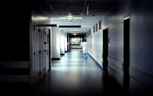 Doctors are worried about speaking up about safety issues at regional and rural hospitals.