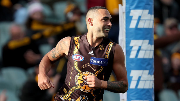 Shaun Burgoyne will get the chance to play 400 games. 
