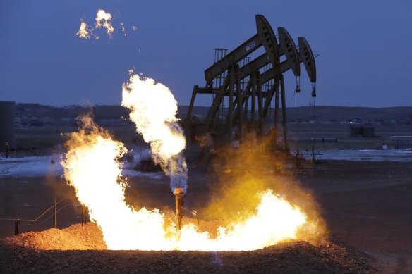 A new study has found the contribution to rising atmospheric levels of methane from fossil fuels has caught up with farming over the past decade.