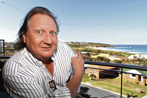 Doug Mulray, best known for his radio programs, has died aged 71. 