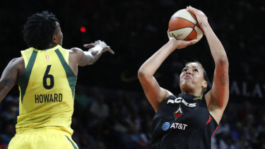 Cambage in action for the Las Vegas Aces in the WNBA.