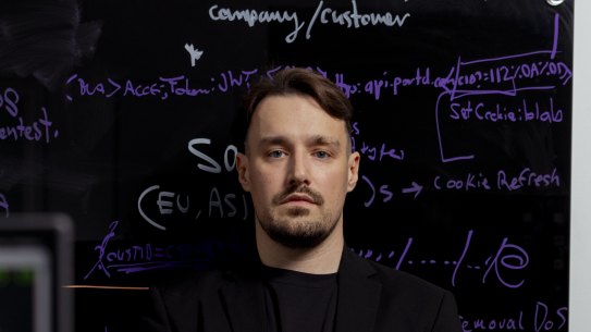 Jamieson O’Reilly, the Founder and CEO of the cybersecurity firm DVULN, has uncovered a feature in the mobile phone system that can be used to bypass multi-factor authentication.