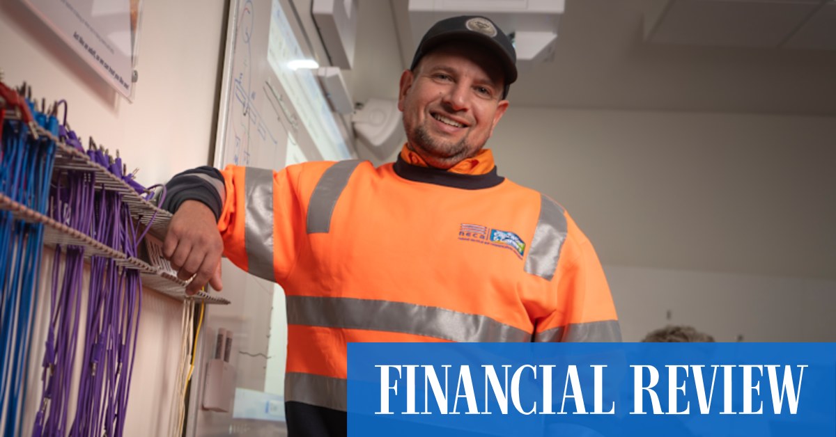 Apprentices aren't interested in going to university. Somebody needs to tell Education Minister Jason Clare - Vimarsana News