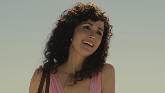 Physical explores Sheila’s (Rose Byrne) ‘journey of self discovery via aerobics’.