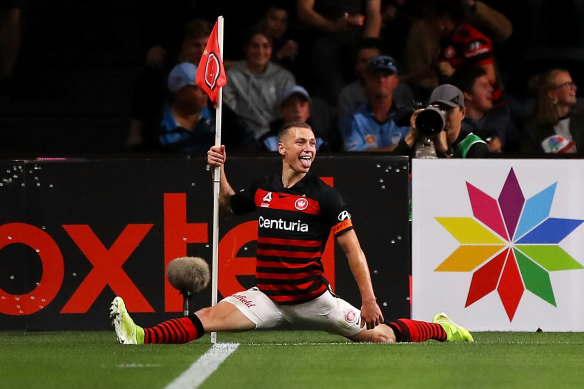 Splitting ways: Duke leaves the Wanderers for Saudi Arabia. 