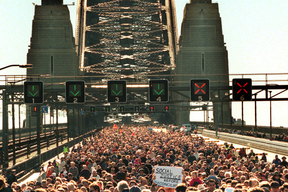 About 250,000 people marched across Sydney Harbour Bridge in 2000 in support of reconciliation. 