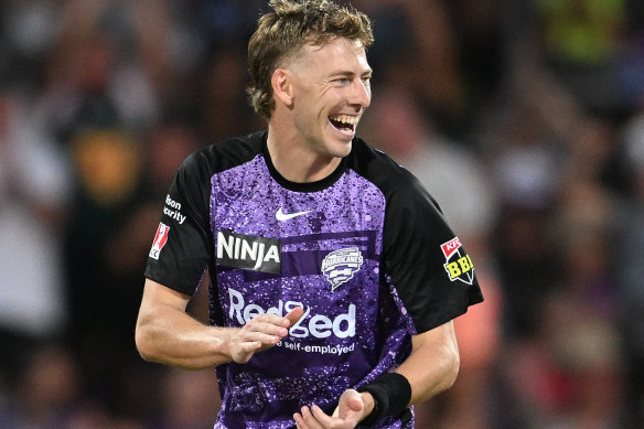 Riley Meredith celebrates a Hurricanes wicket.