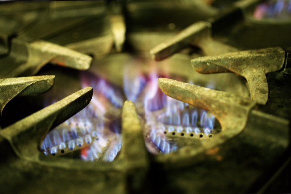 A moratorium on onshore gas exploration in Victoria will be lifted. 