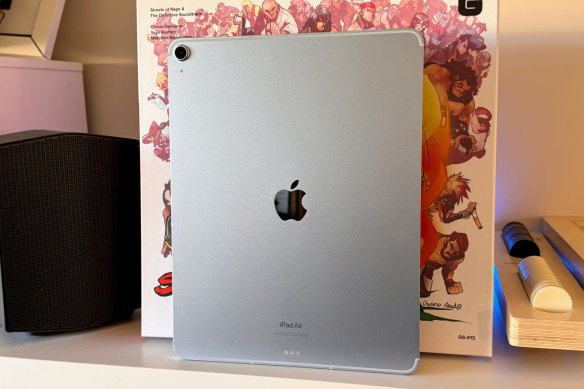 Can you tell which colour iPad Air this is? Hint: it’s not grey, starlight or purple.