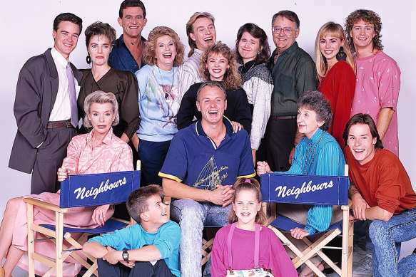 Neighbours cast picture from 1989.