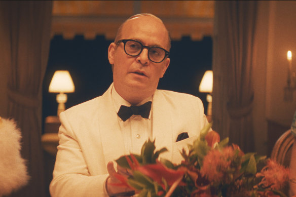 Tom Hollander as Truman Capote in Feud: Capote vs The Swans.