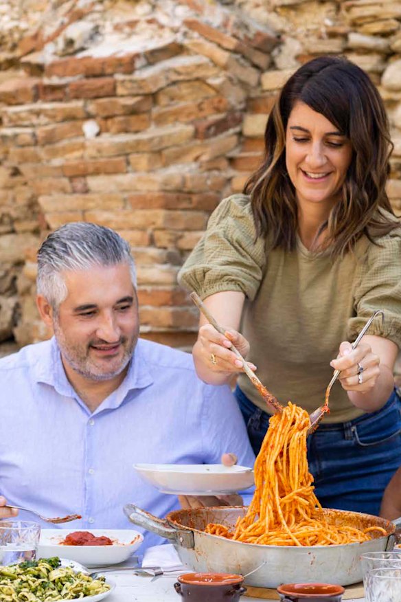Vincenzo and Suzanne Prosperi share their Italian famly recipes with a worldwide audience.