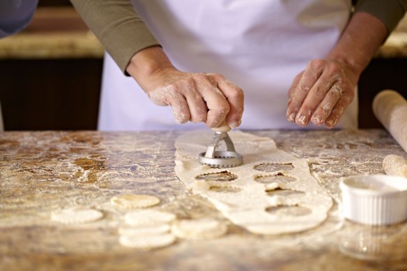 Learn chefs’ kitchen secrets.