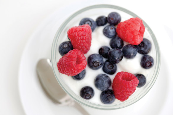 Pre-game with a bowl of berries and yoghurt or kefir.