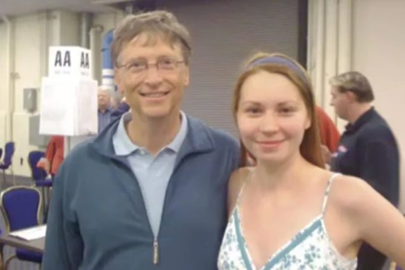 Bill Gates ha ammesso di aver avuto relazioni con tre donne tra cui Mila Antonova, una giocatrice di bridge.