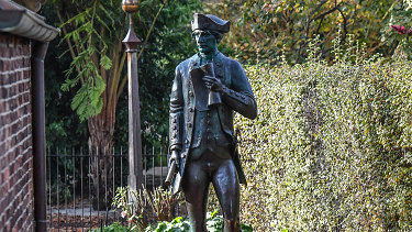 The Captain Cook statue in Fitzroy Gardens before it was vandalised.