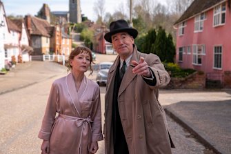 Book publisher Susan (Lesley Manville) meets the fictional detective Atticus Pund (Tim McMullan) in <i>Magpie Murders</i>, a whodunit-within-a-whodunit based on the novel by Anthony Horowitz.