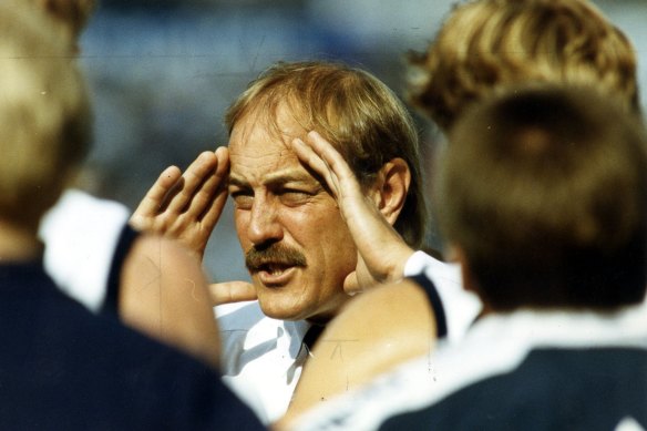 Malcolm Blight coaching Geelong.