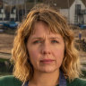 Kerry Godliman as Pearl Nolan, a local girl returned to her childhood home to run the pub with her mum and do a little sideline in private investigation in Whitstable Pearl.