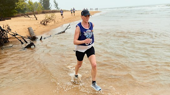 The author tackles the 150-kilometre Red Bull 
Defiance event in north Queensland. Ultramarathons 
like these have seen a tenfold 
increase in participation 
rates over the past 20 years.