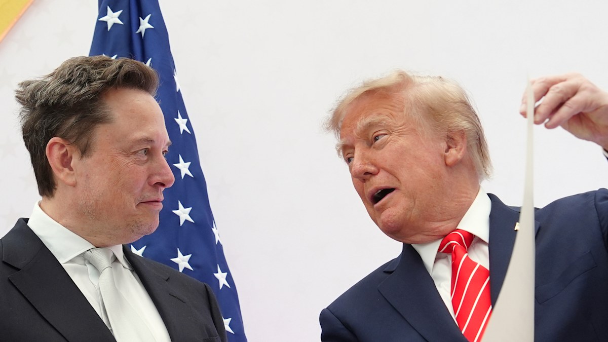 ‘People will die’: Ukrainian leader’s plea to Musk over satellites 