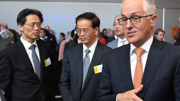 Prime Minister Malcolm Turnbull with Chinese consul-general Gu Xiaojie and ambassador Jingye Cheng at UNSW on Tuesday.