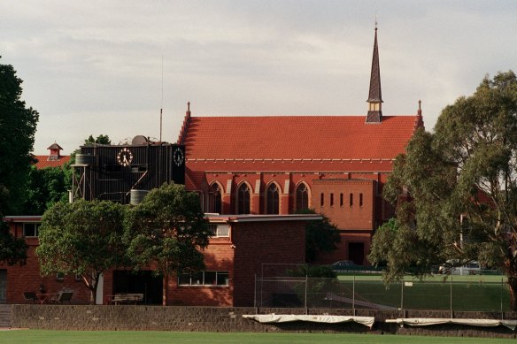 Residents who object to the expansion of schools such as Scotch College will no longer be able to take complaints to their local council.