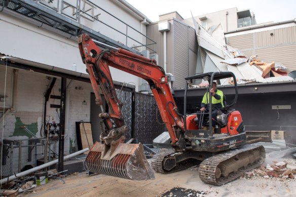 The Greyhound was torn down in September 2017.