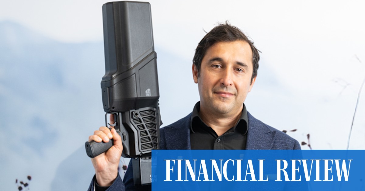 Shares in the defence technology business crashed almost 30 per cent after Oleg Vornik and two directors sold considerable holdings with little explanation.