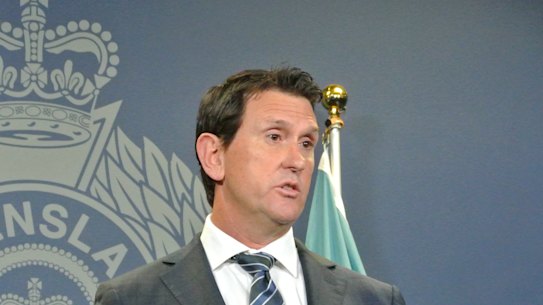 Ministro de Policía Dan Purdie.